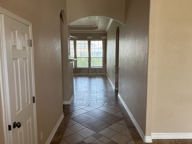 Building Photo - 6008 Bedrock Dr