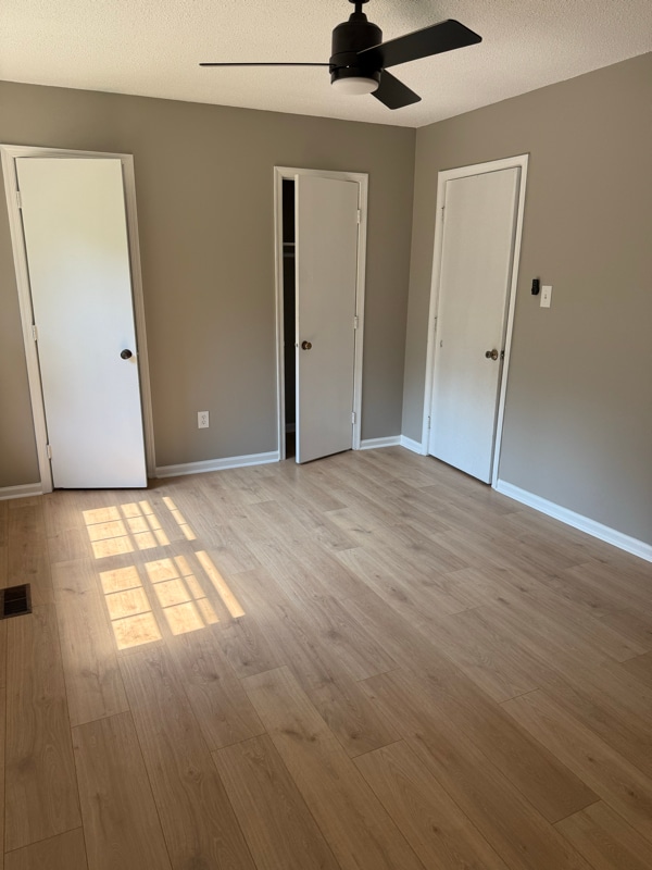 Building Photo - 1405 Harth Dr