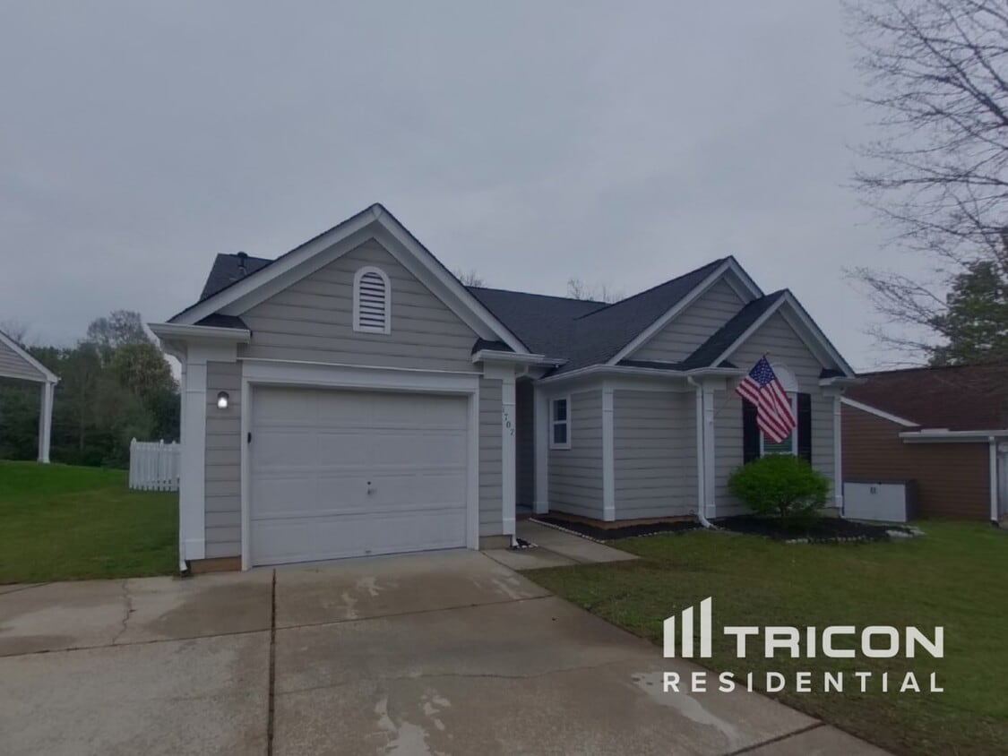 Foto principal - 1707 Gordon Walters Dr