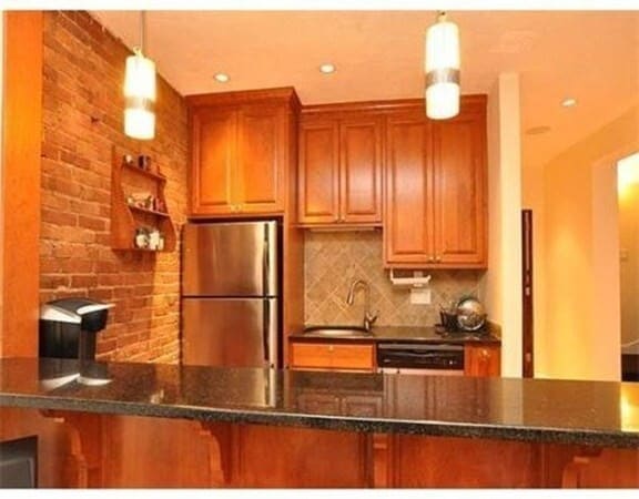 Photo - 124 Chandler St Townhome