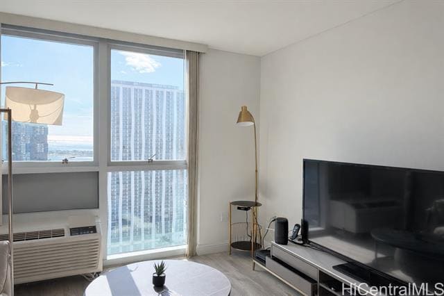 Building Photo - 988 Halekauwila St