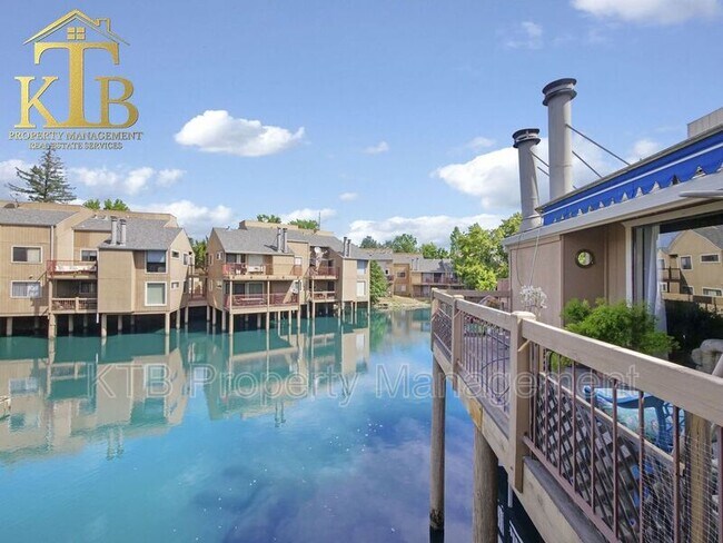 Foto del edificio - 8046 Arcade Lake Ln