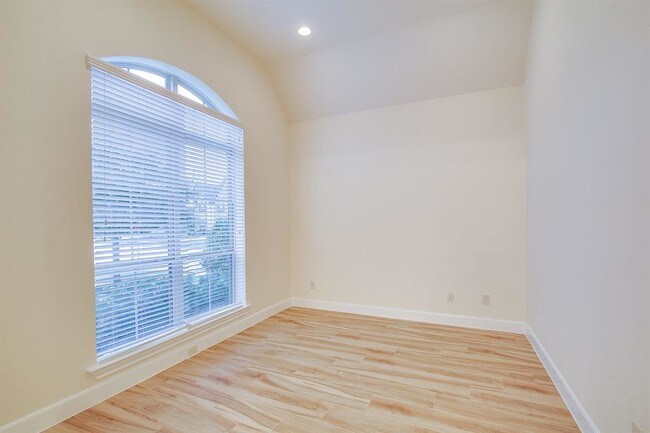 Foto del edificio - 4226 Birch Vale Ln