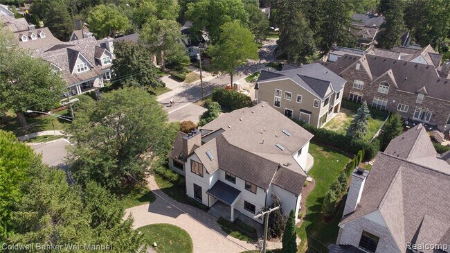 Foto del edificio - 839 Randall Ct