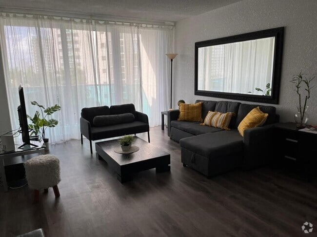 Building Photo - 4001 S Ocean Dr