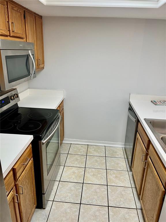 Building Photo - 5852 SW 8th Pl
