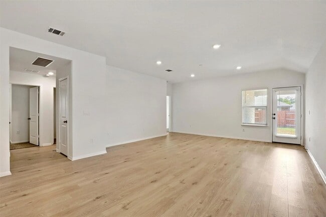 Building Photo - 2816 Owl Head Dr