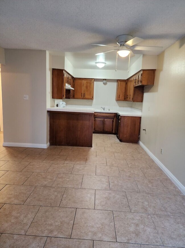 Foto del edificio - 139 - 4732p -2309 Westholme Blvd. -RB