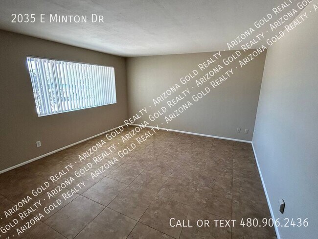 Foto del edificio - 2035 E Minton Dr