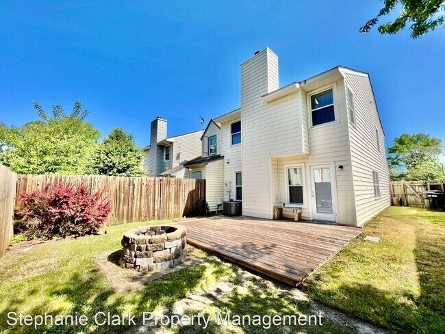 Building Photo - 3 br, 2.5 bath House - 2465 Reagan Avenue