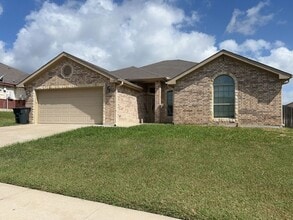 Building Photo - 10105 Diana Dr