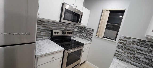 Building Photo - 7060 NW 179th St