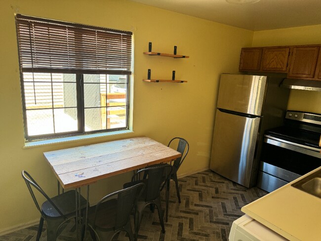 Foto del edificio - 1132 Rudd Ave