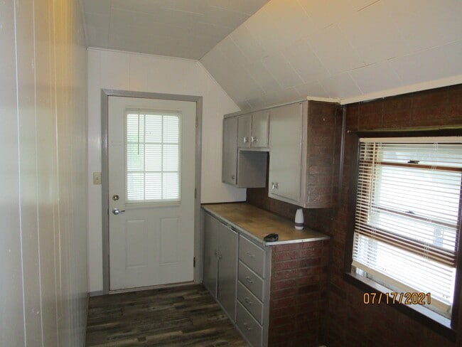 Foto del edificio - 629 N Pine St