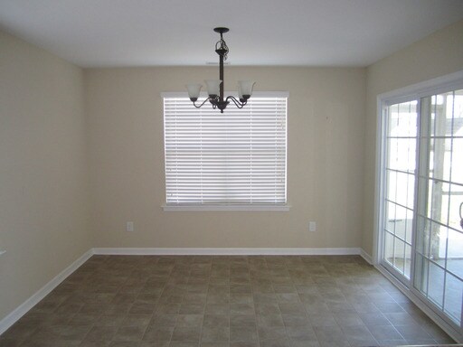 Building Photo - 122 Kenmore Ct