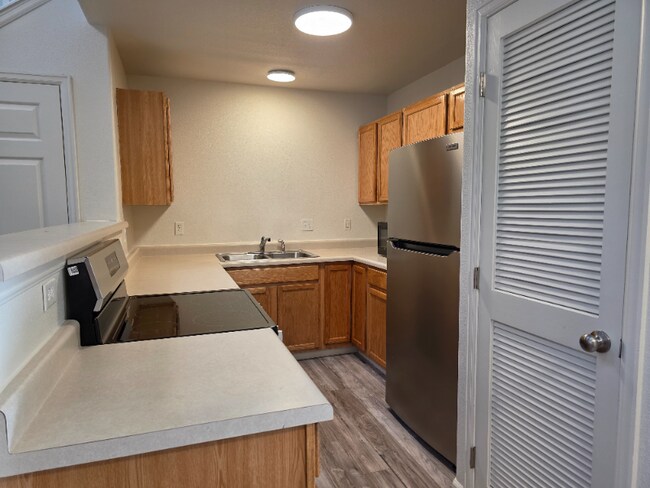 Foto del edificio - 391 Sunnyside Cir