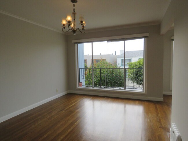 Building Photo - 170