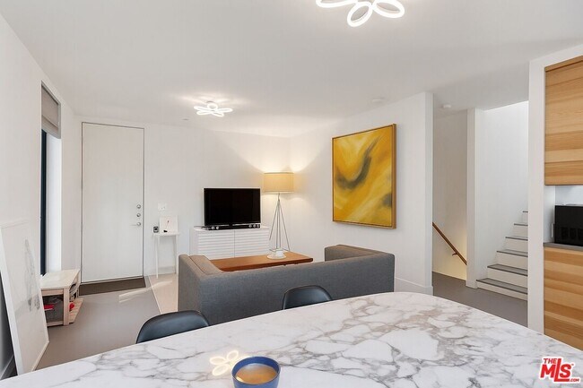 Foto del edificio - 3248 Descanso Dr