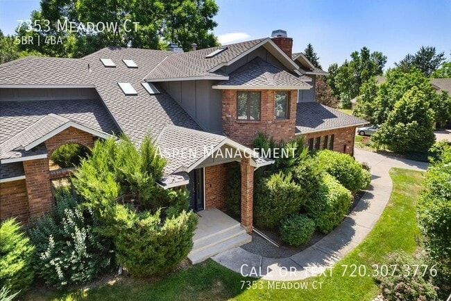 Building Photo - Exceptional Gunbarrel Home backing to Priv...