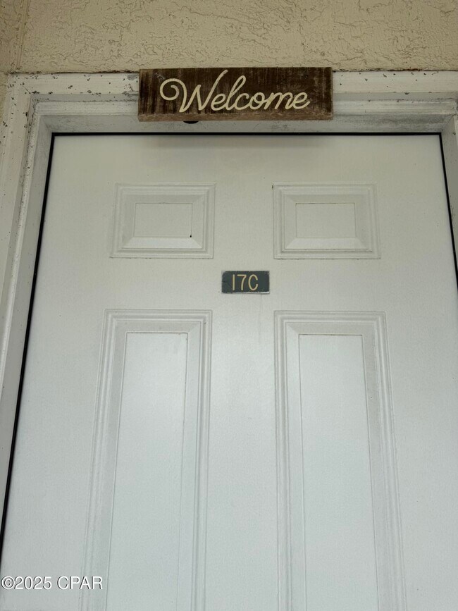 Foto del edificio - 17614 Front Beach Rd
