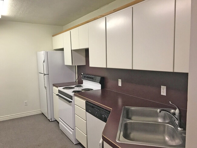 Building Photo - 18 N 200 E