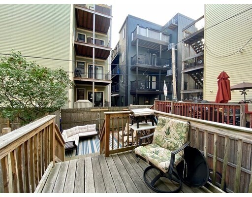 Building Photo - 209 Athens St