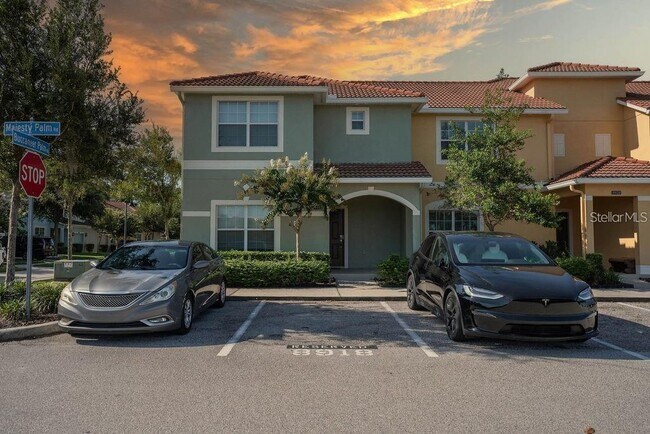 Foto del edificio - 8918 Majesty Palm Rd