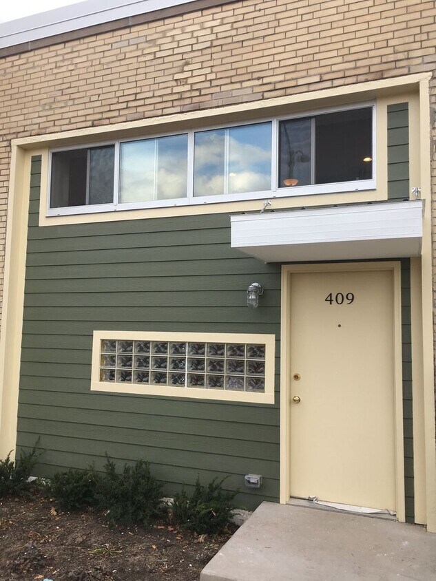 409 South Blvd Unit 1, Oak Park, IL 60302 Condo for Rent in Oak Park
