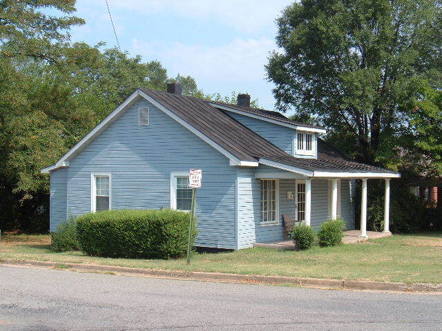 Foto del edificio - 3427 Campbell Avenue
