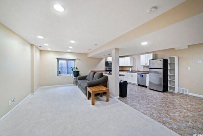 Foto del edificio - 3891 E Cunninghill Dr