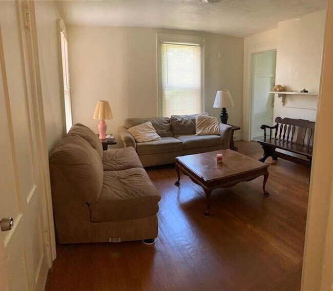 Foto del edificio - 7 University Pl