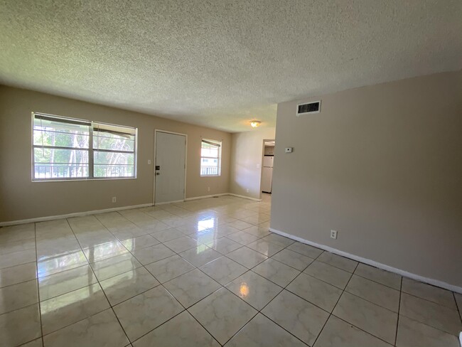 Photo - 1200 SW 50th Ave Townhome