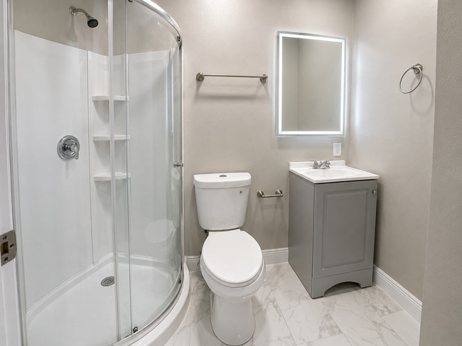 Building Photo - 24301 E Colonial Dr