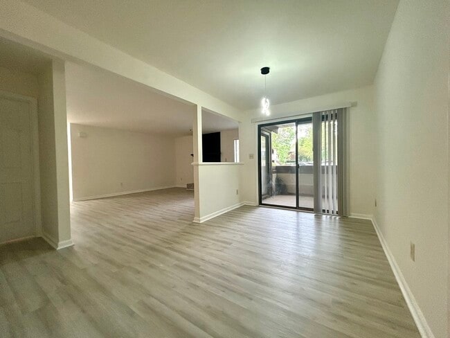 Building Photo - 7253 Winery Ln