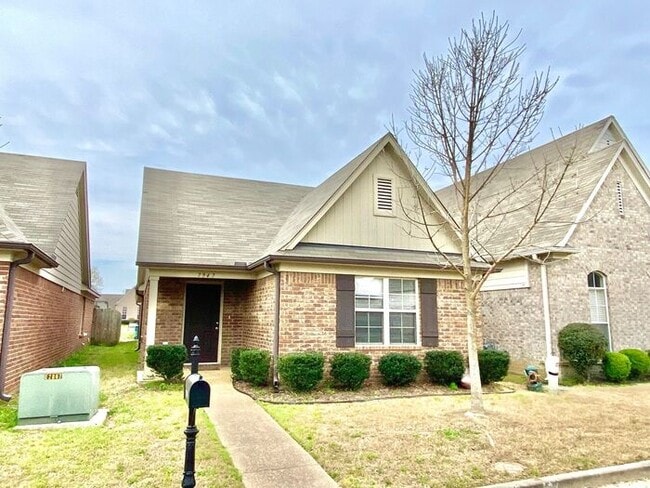 Building Photo - Now Leasing a 3 Bedroom 2 Bath Home in Sou...