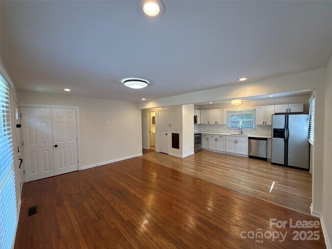 Foto del edificio - 200 Skyland Ave