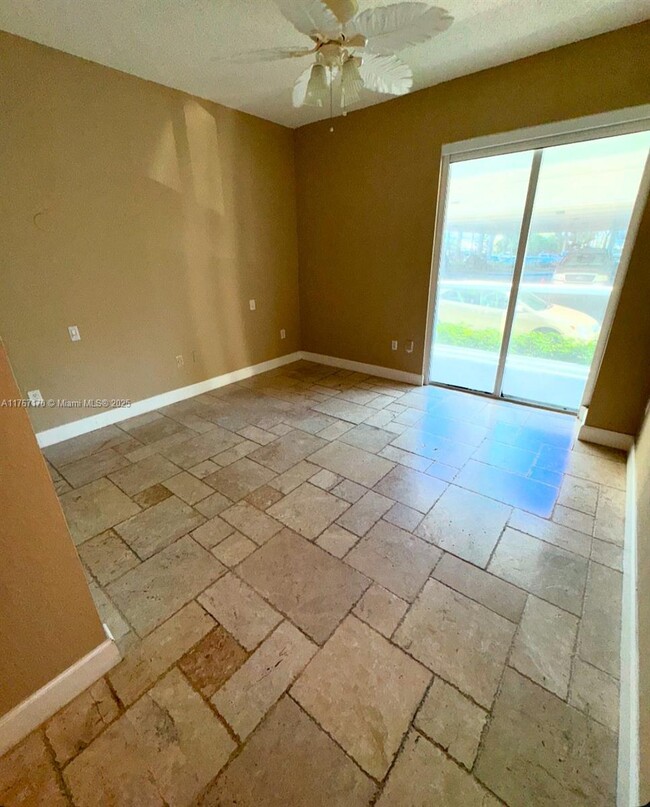 Building Photo - 20505 E Country Club Dr
