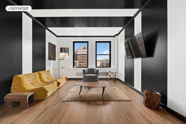 Building Photo - 104 W 70th St
