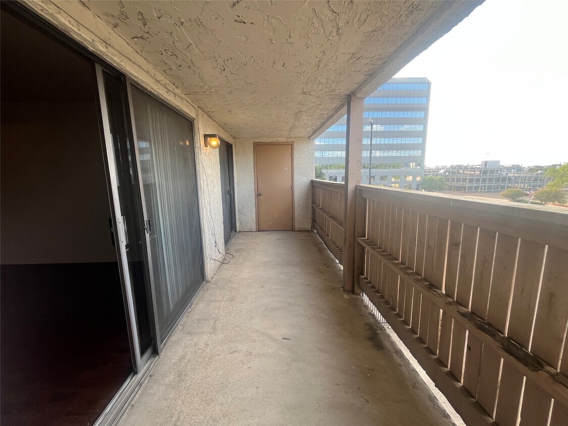 Building Photo - 8529 Hearth Dr