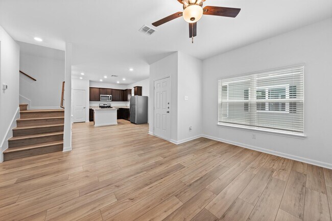 Building Photo - 6021 Cooper Cash