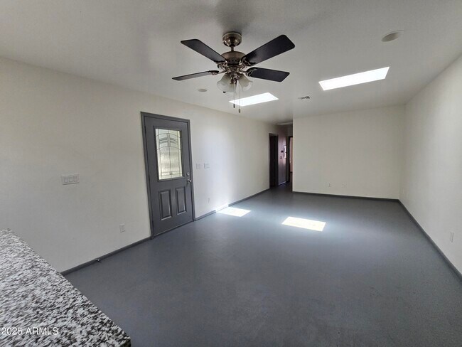 Foto del edificio - 2302 N 36th St