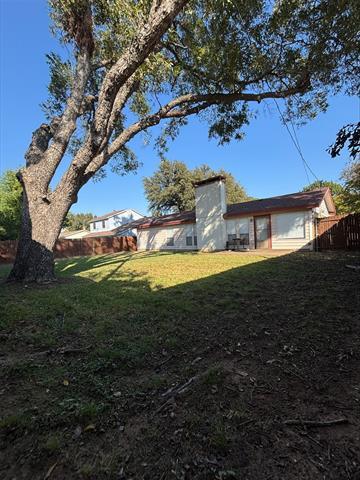 Foto principal - 702 Matthews Ct