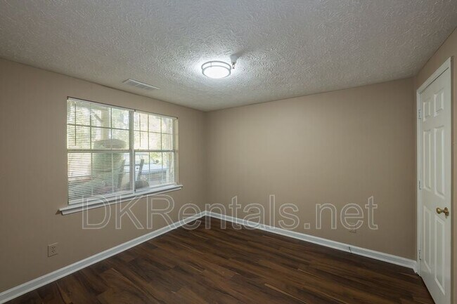 Foto del edificio - 360 Herndon Way