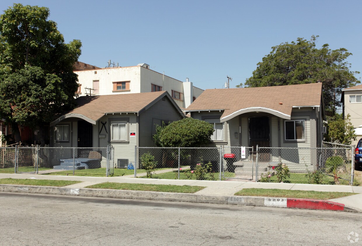 Primary Photo - Middleton Apartments