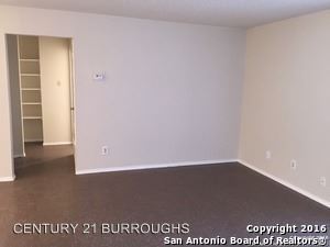 Building Photo - 330 E Sunshine Dr