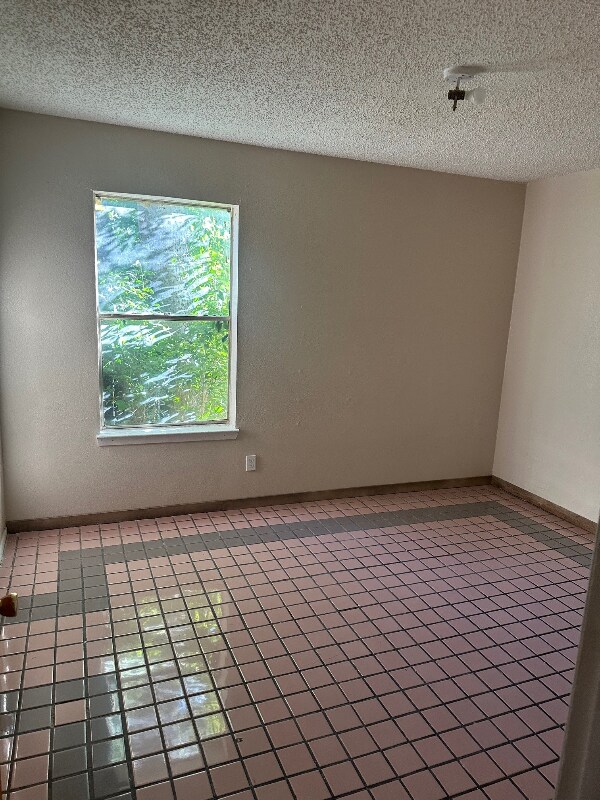 Foto del edificio - 3813 Windsor Ave