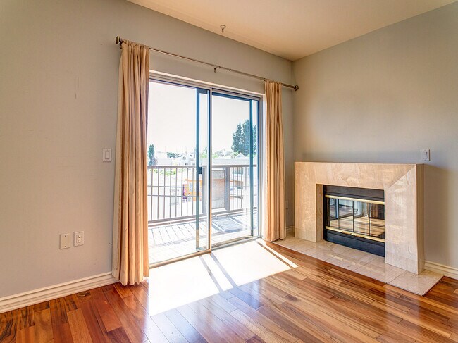 Building Photo - 7100 Alvern St