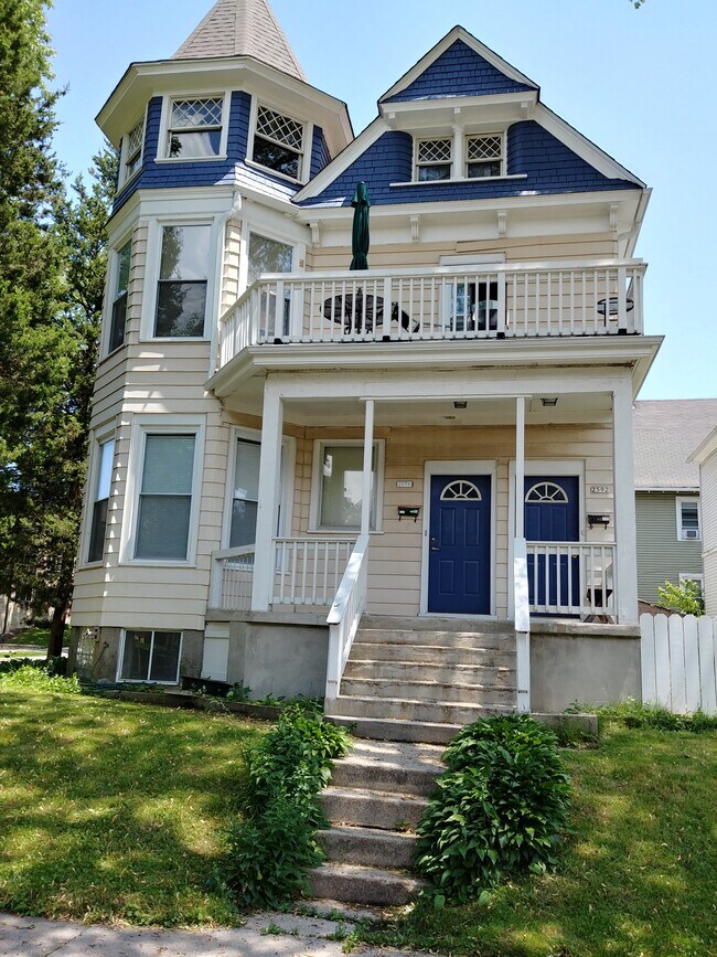 Gran estilo victoriano Apartamento inferior - 2594 N Murray Ave