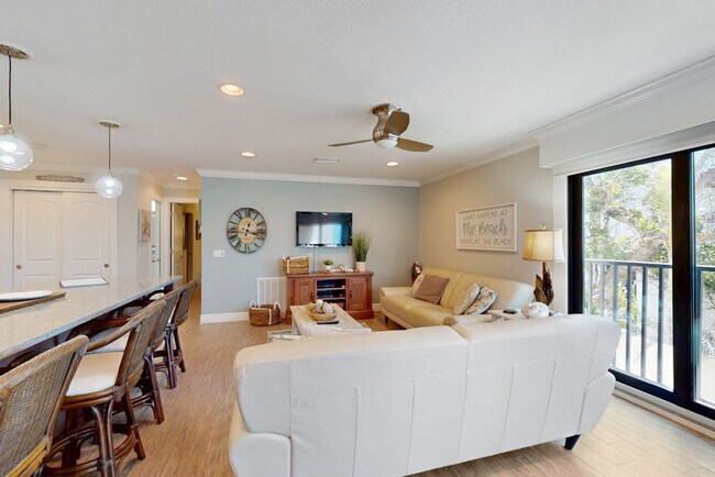 Building Photo - 5806 Gulf Dr