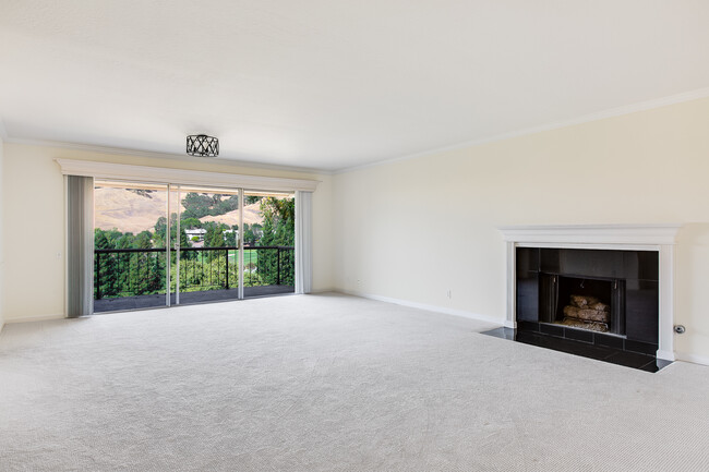 Building Photo - 4021 Terra Granada Dr